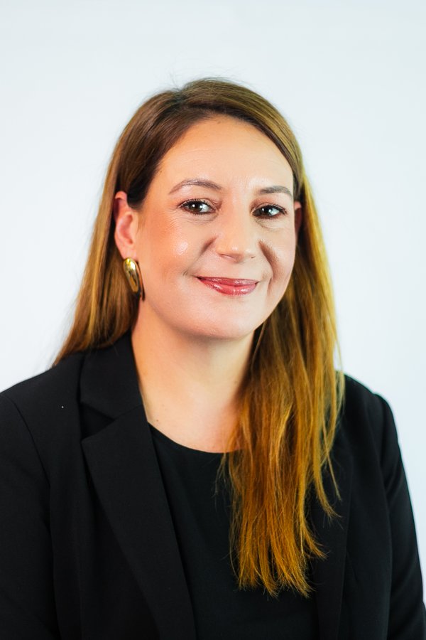 Elizabeth Ferreira